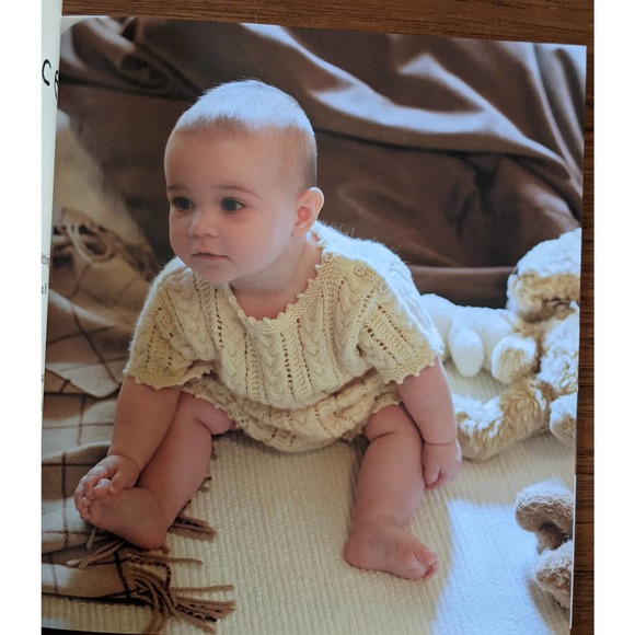 Baby Knits for 0-24 Months Pattern Book - Picture 3 of 5
